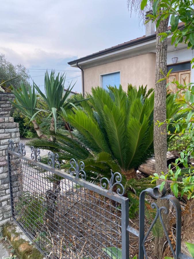 Ferienwohnung Il Giardino Delle Cycas Romito Magra Exterior foto